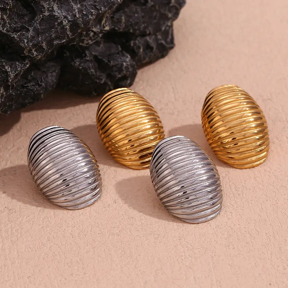 AMARYLLIS EARRING