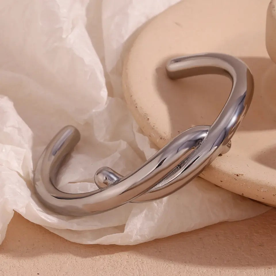 ARAMINA KNOTTED BRACELET