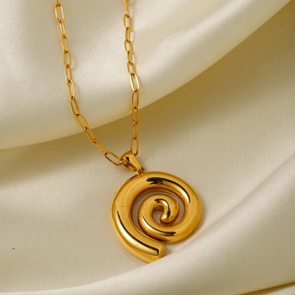 ZANERA SPIRAL NECKLACE